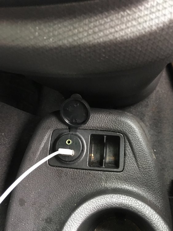 USB and Aux.jpg